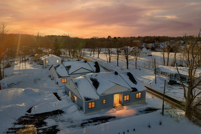 7 L Stevens Rd B, Charlton, MA 01507