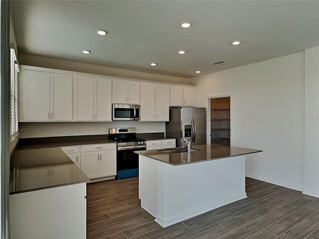 2822 FITNESS STREET, Clermont, FL 34714