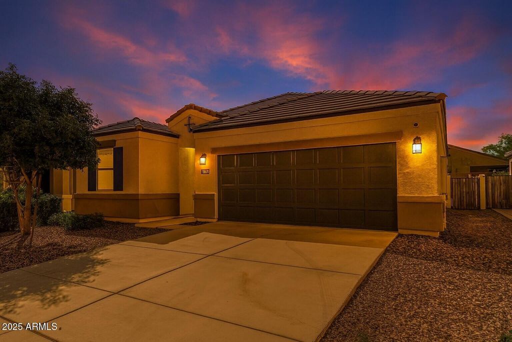 28670 N GEODE Drive, San Tan Valley, AZ 85143