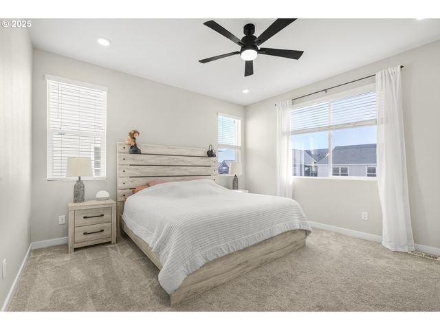 8069 Se ORION Ln, Hillsboro, OR 97123