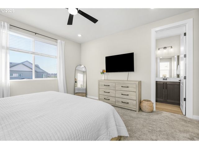 8069 Se ORION Ln, Hillsboro, OR 97123