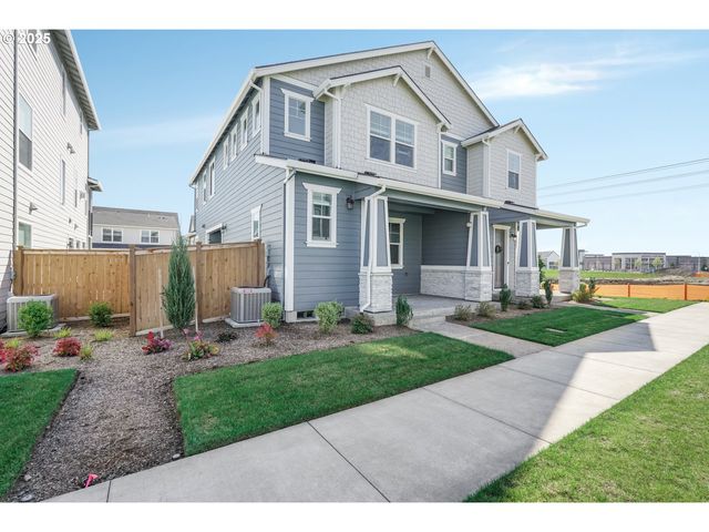 8069 Se ORION Ln, Hillsboro, OR 97123