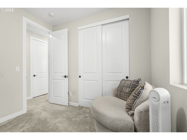 8069 Se ORION Ln, Hillsboro, OR 97123