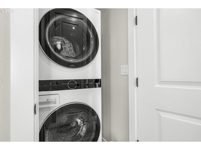 8069 Se ORION Ln, Hillsboro, OR 97123