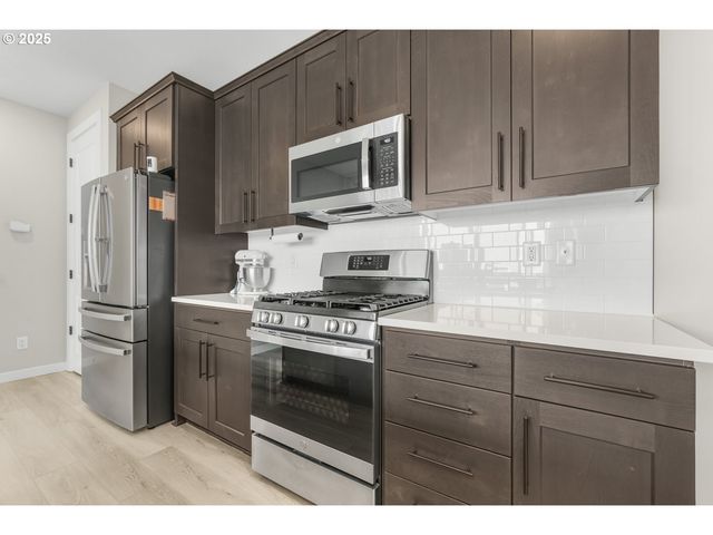 8069 Se ORION Ln, Hillsboro, OR 97123