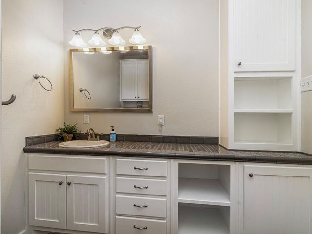 143 Private Road 440, Buffalo, TX 75831