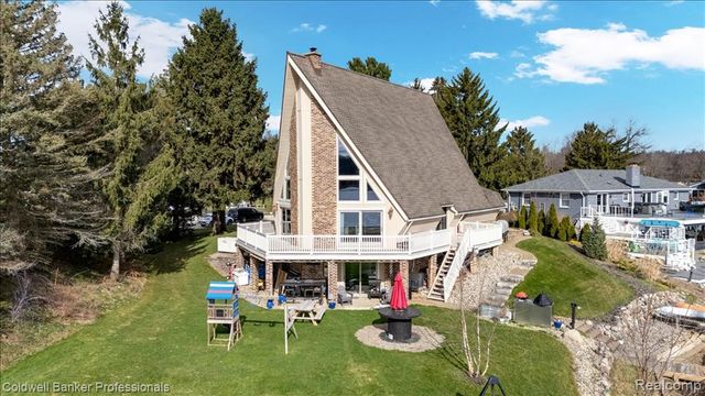 2879 Sunset Circle, Metamora, MI 48455
