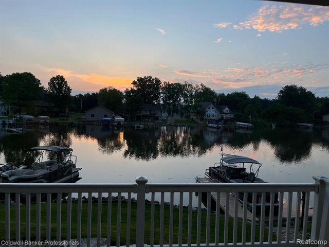 2879 Sunset Circle, Metamora, MI 48455