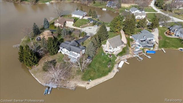 2879 Sunset Circle, Metamora, MI 48455