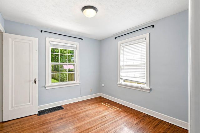 1113 E Washita Street, Springfield, MO 65807