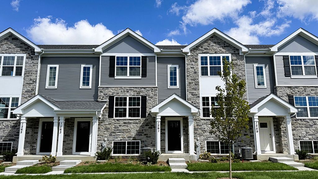 1372 Foxglove Drive, Bartlett, IL 60103