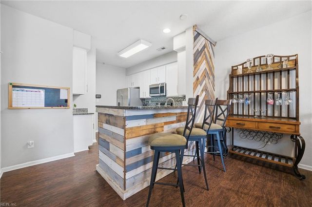 237 Breccia LN, Virginia Beach, VA 23462