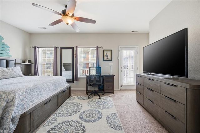 237 Breccia LN, Virginia Beach, VA 23462