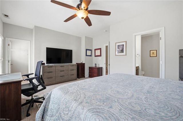 237 Breccia LN, Virginia Beach, VA 23462