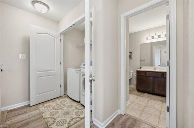 237 Breccia LN, Virginia Beach, VA 23462