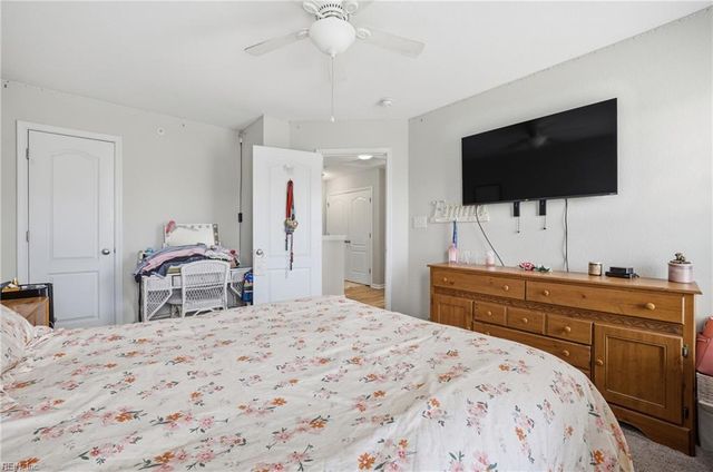 237 Breccia LN, Virginia Beach, VA 23462