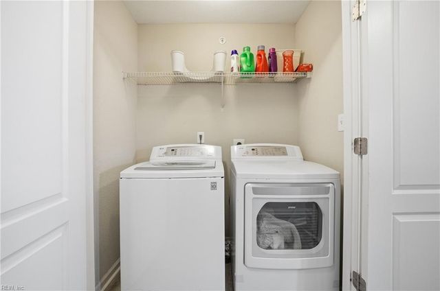 237 Breccia LN, Virginia Beach, VA 23462