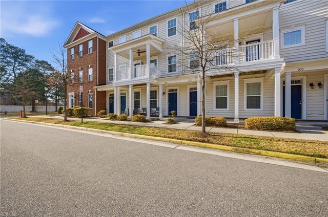 237 Breccia LN, Virginia Beach, VA 23462