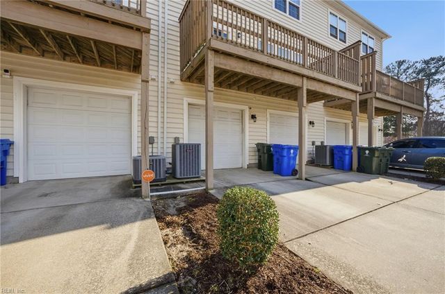 237 Breccia LN, Virginia Beach, VA 23462