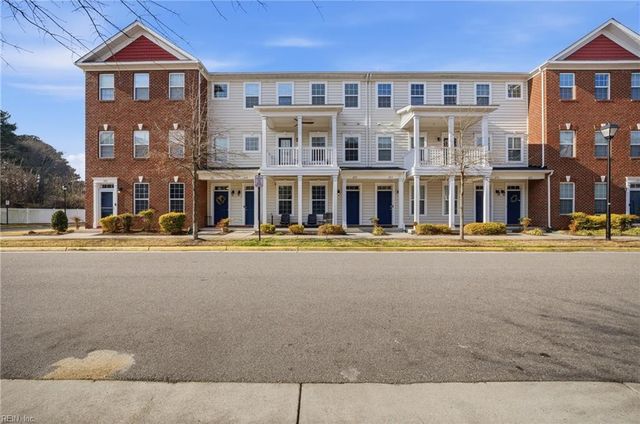 237 Breccia LN, Virginia Beach, VA 23462