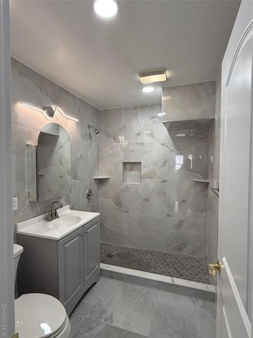 7 Ramsey Road, Plainview, NY 11803