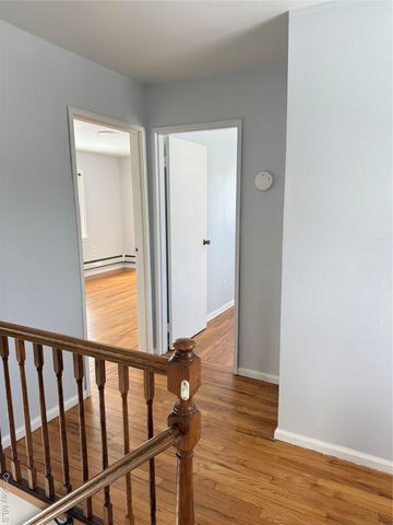 7 Ramsey Road, Plainview, NY 11803