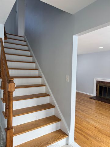 7 Ramsey Road, Plainview, NY 11803