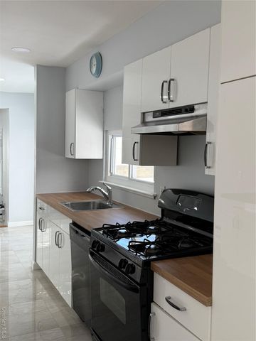 7 Ramsey Road, Plainview, NY 11803