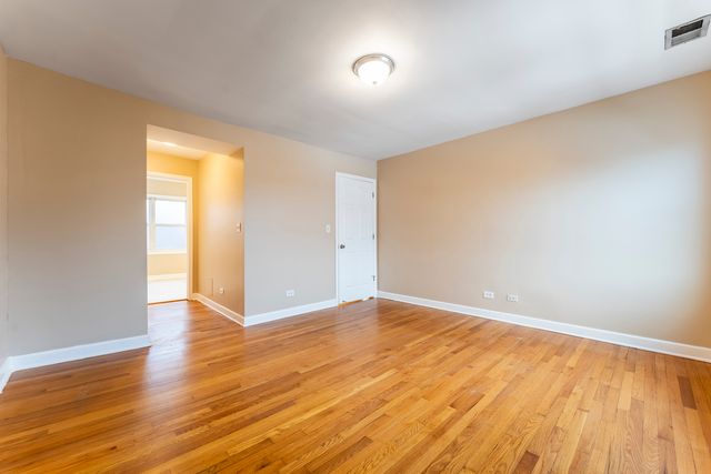 6417 N DAMEN Avenue 3W, Chicago, IL 60645