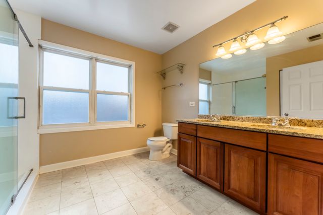 6417 N DAMEN Avenue 3W, Chicago, IL 60645