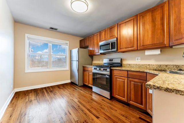 6417 N DAMEN Avenue 3W, Chicago, IL 60645