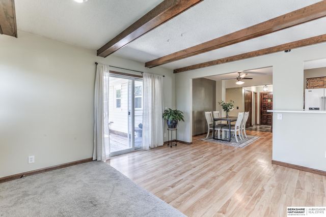 910 S 153 Street, Omaha, NE 68154
