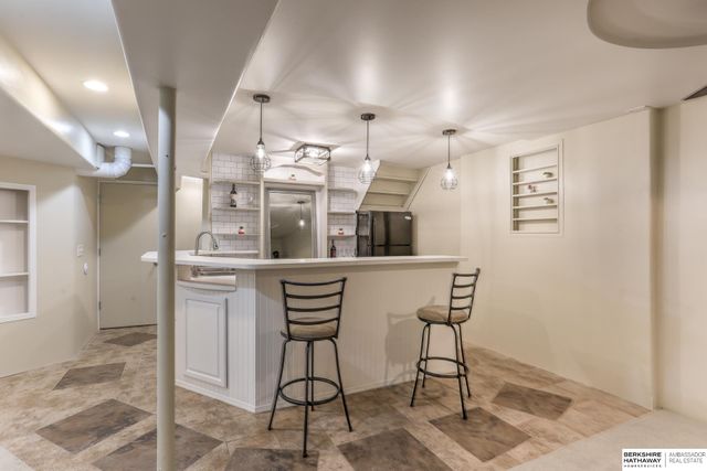 910 S 153 Street, Omaha, NE 68154