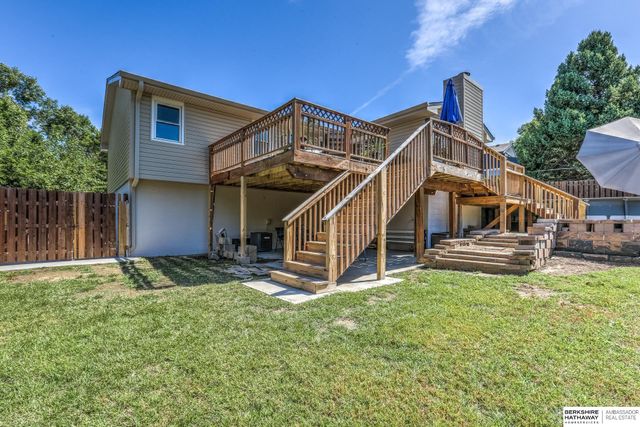 910 S 153 Street, Omaha, NE 68154