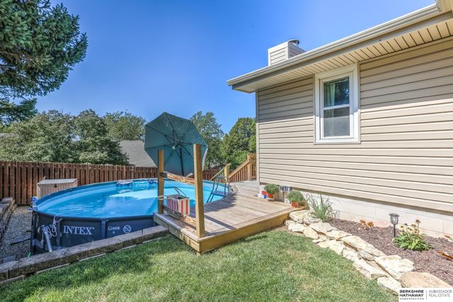 910 S 153 Street, Omaha, NE 68154