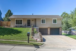 910 S 153 Street, Omaha, NE 68154