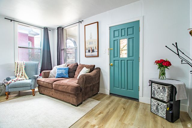 87 E PIONEER AVE, Sandy, UT 84070