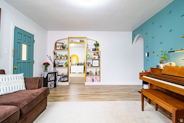 87 E PIONEER AVE, Sandy, UT 84070