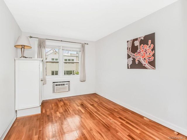 24021 68th Avenue 10, Little Neck, NY 11362