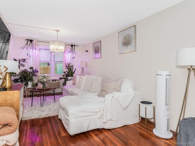 24021 68th Avenue 10, Little Neck, NY 11362