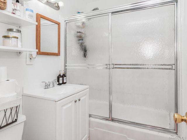 24021 68th Avenue 10, Little Neck, NY 11362