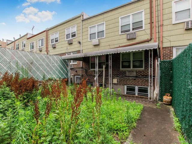 24021 68th Avenue 10, Little Neck, NY 11362
