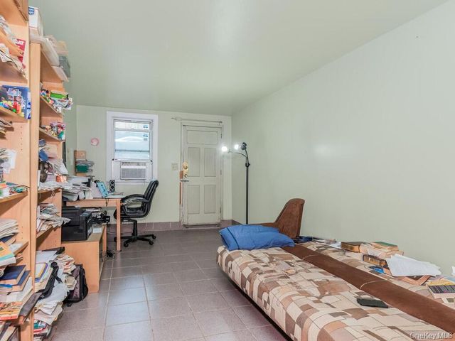 24021 68th Avenue 10, Little Neck, NY 11362