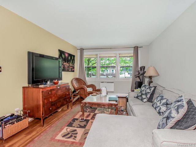 24021 68th Avenue 10, Little Neck, NY 11362