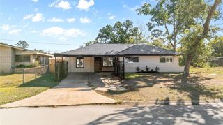 10430 Royal Oaks Drive, Houston, TX 77016
