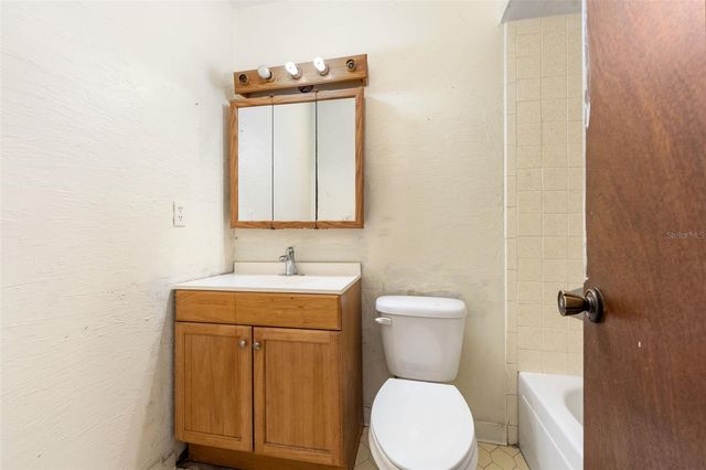 3116 W UNIVERSITY AVENUE, Gainesville, FL 32607