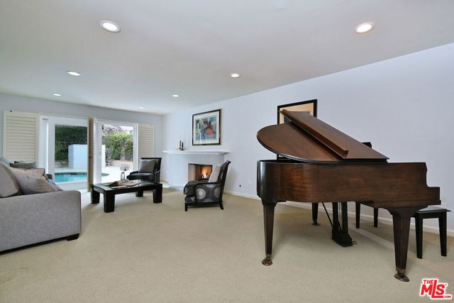 6041 Ellenview Avenue, Woodland Hills, CA 91367