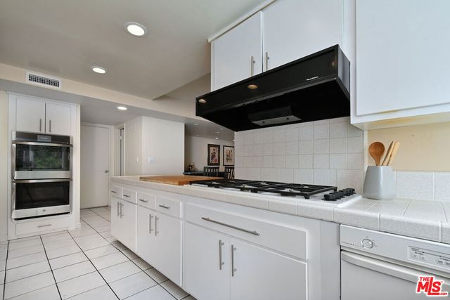6041 Ellenview Avenue, Woodland Hills, CA 91367