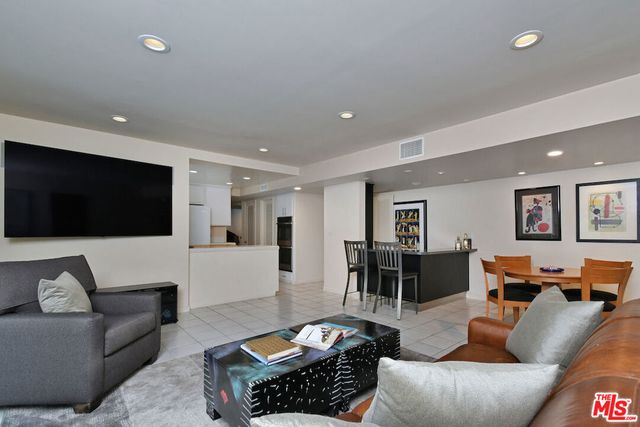 6041 Ellenview Avenue, Woodland Hills, CA 91367