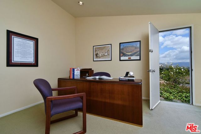 6041 Ellenview Avenue, Woodland Hills, CA 91367